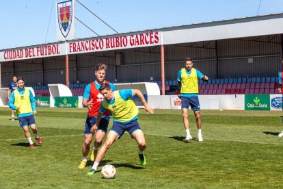 Entrenamiento del CD Numancia en la Ciudad Deportiva. MARIO TEJEDOR (41)