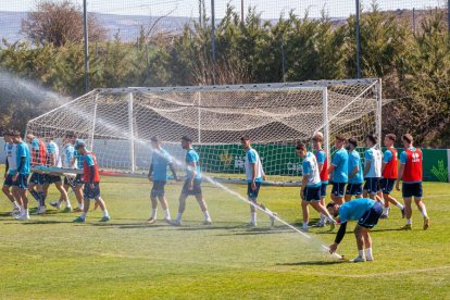 Entrenamiento del CD Numancia en la Ciudad Deportiva. MARIO TEJEDOR (44)