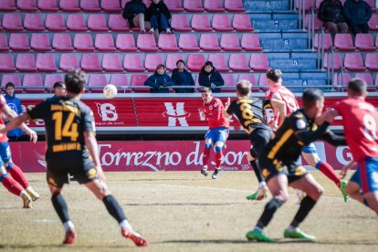 El Numancia no pasó del empate ante el Atlético Baleares. G.M.