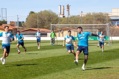Entrenamiento del CD Numancia en la Ciudad Deportiva. MARIO TEJEDOR (50)