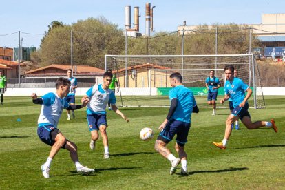 Entrenamiento del CD Numancia en la Ciudad Deportiva. MARIO TEJEDOR (51)