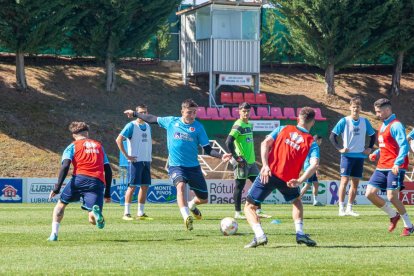 Entrenamiento del CD Numancia en la Ciudad Deportiva. MARIO TEJEDOR (55)