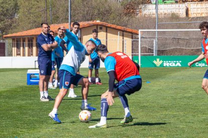 Entrenamiento del CD Numancia en la Ciudad Deportiva. MARIO TEJEDOR (72)