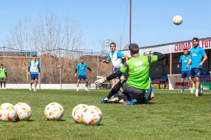 Entrenamiento del CD Numancia en la Ciudad Deportiva. MARIO TEJEDOR (76)