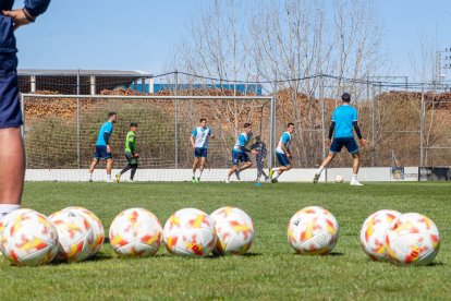 Entrenamiento del CD Numancia en la Ciudad Deportiva. MARIO TEJEDOR (77)