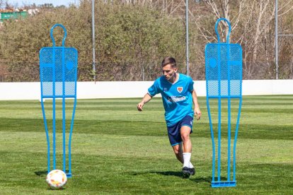 Entrenamiento del CD Numancia en la Ciudad Deportiva. MARIO TEJEDOR (86)