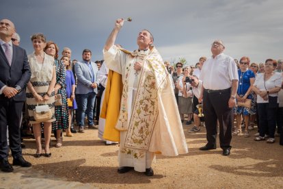 Inauguración del monumento a la Virgen de los Milagros. GONZALO MONTESEGURO