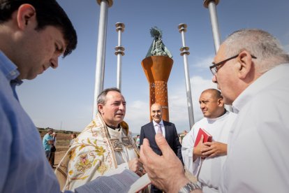 Inauguración del monumento a la Virgen de los Milagros. GONZALO MONTESEGURO