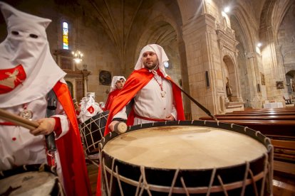 Via Crucis penitencial de la Cofradía de la flagelación. MARIO TEJEDOR