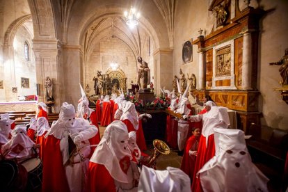 Via Crucis penitencial de la Cofradía de la flagelación. MARIO TEJEDOR