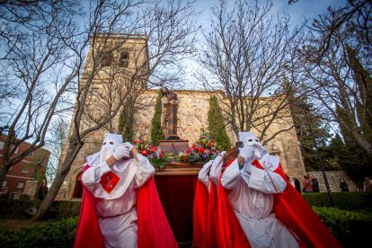 Via Crucis penitencial de la Cofradía de la flagelación. MARIO TEJEDOR