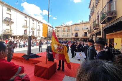 San Esteban celebra con su Guardia Civil el día del Pilar. ANA HERNANDO
