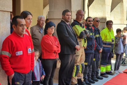San Esteban celebra con su Guardia Civil el día del Pilar. ANA HERNANDO