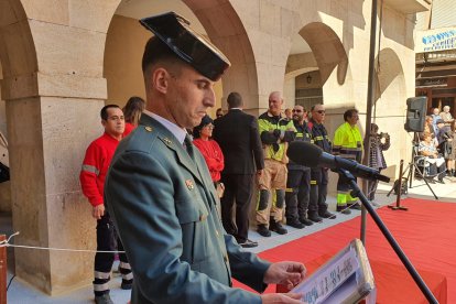 San Esteban celebra con su Guardia Civil el día del Pilar. ANA HERNANDO