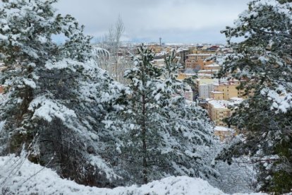 Vistas desde el parque del Castillo en Soria.