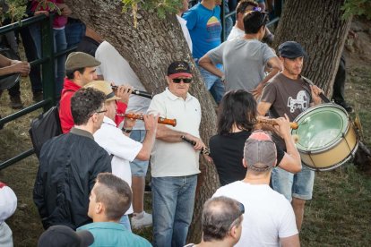 Celebración matutina del Lavalenguas de San Juan 2022 en Soria. GONZALO MONTESEGURO