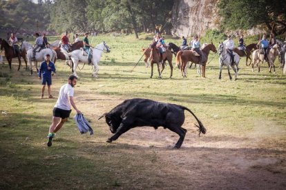 Celebración matutina del Lavalenguas de San Juan 2022 en Soria. GONZALO MONTESEGURO