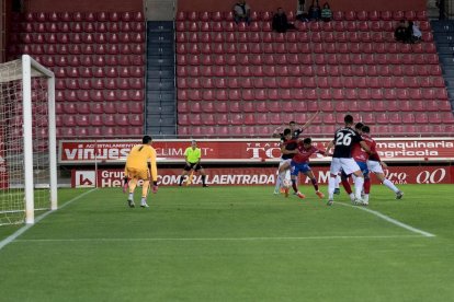 CD Numancia 0 vs Athletic B 0. VICTOR GARCÍA VALERO (9)