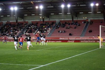 CD Numancia 0 vs Athletic B 0. VICTOR GARCÍA VALERO (15)