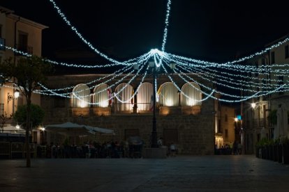 Ágreda estrena iluminación ornamental en honor a la Virgen de los Milagros. HDS