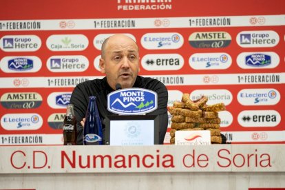 CD Numancia 0 vs Athletic B 0. VICTOR GARCÍA VALERO (27)