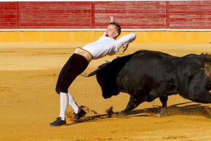 Concurso de recortadores por San Saturio. MARIO TEJEDOR (15)