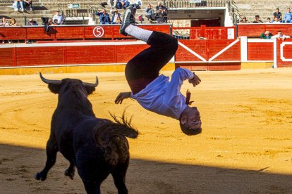 Concurso de recortadores por San Saturio. MARIO TEJEDOR (18)