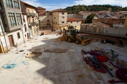 Obras en la plaza del Carmen. MARIO TEJEDOR(2)