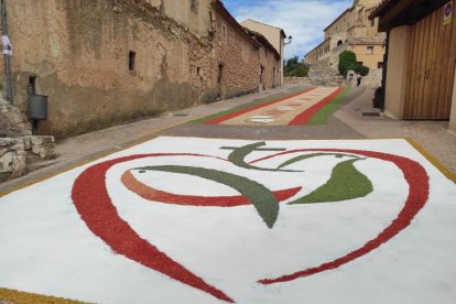Alfombras florales en San Esteban.-ANA HERNANDO