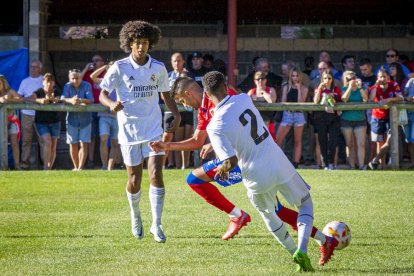 CD Numancia vs Real Madrid Castilla - MARIO TEJEDOR (18)