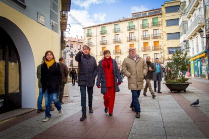 Ruta por Soria de la ministra Pilar Rodríguez. MARIO TEJEDOR (9)