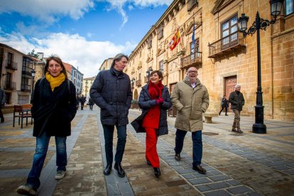 Ruta por Soria de la ministra Pilar Rodríguez. MARIO TEJEDOR (11)