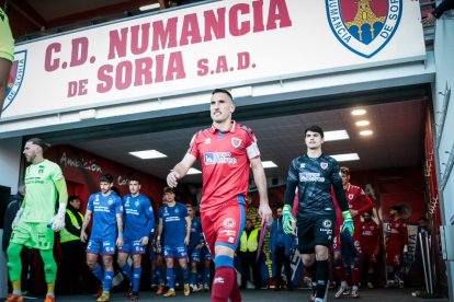 El Numancia vio como el colista asaltaba el campo de Los Pajaritos. GONZALO MONTESEGURO