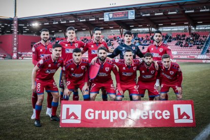 El Numancia vio como el colista asaltaba el campo de Los Pajaritos. G.M.