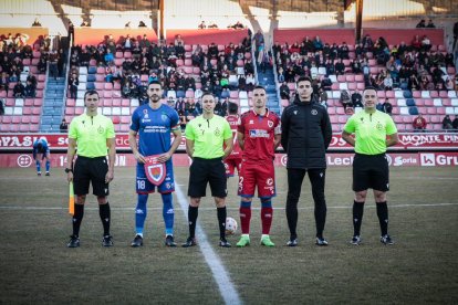 El Numancia vio como el colista asaltaba el campo de Los Pajaritos. G.M.