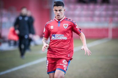 El Numancia vio como el colista asaltaba el campo de Los Pajaritos. G.M.