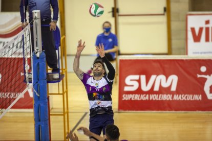 Voley Superliga Masculina: CVD Rio Duero vs CV Teruel
Fotógrafo: Mario Tejedor
