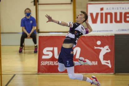Voley Superliga Masculina: CVD Rio Duero vs CV Teruel
Fotógrafo: Mario Tejedor