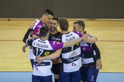 Voley Superliga Masculina: CVD Rio Duero vs CV Teruel
Fotógrafo: Mario Tejedor