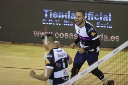 Voley Superliga Masculina: CVD Rio Duero vs CV Teruel
Fotógrafo: Mario Tejedor