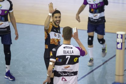 Voley Superliga Masculina: CVD Rio Duero vs CV Teruel
Fotógrafo: Mario Tejedor