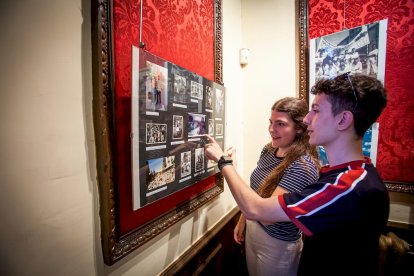 Las fotos antiguas de San Juan de la Peña Poca Pena se exponen en el Casino