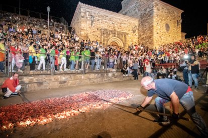 Paso del Fuego 2023 en San Pedro con un recinto abarrotado