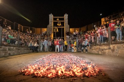 Paso del Fuego 2023 en San Pedro con un recinto abarrotado