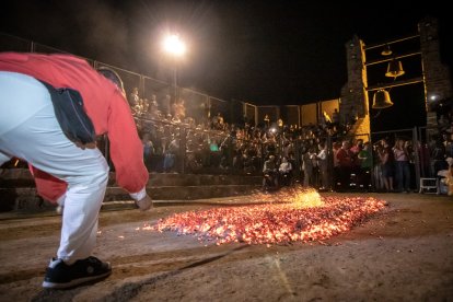 Paso del Fuego 2023 en San Pedro con un recinto abarrotado
