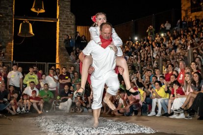 Paso del Fuego 2023 en San Pedro con un recinto abarrotado
