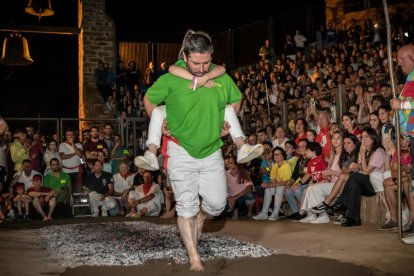 Paso del Fuego 2023 en San Pedro con un recinto abarrotado