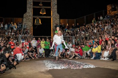 Paso del Fuego 2023 en San Pedro con un recinto abarrotado