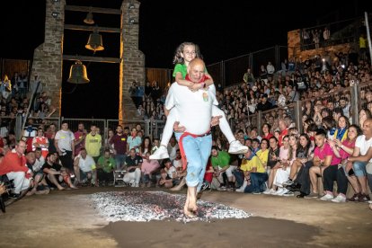 Paso del Fuego 2023 en San Pedro con un recinto abarrotado