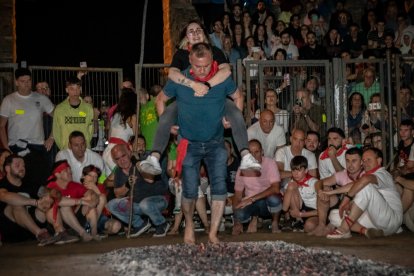 Paso del Fuego 2023 en San Pedro con un recinto abarrotado